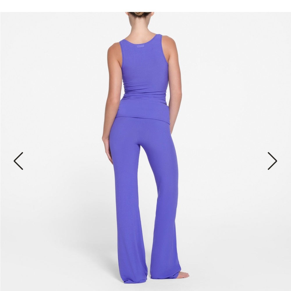 Only tried on soft lounge set with fold down pants. Top is no longer sold RARE - Picture 3 of 13